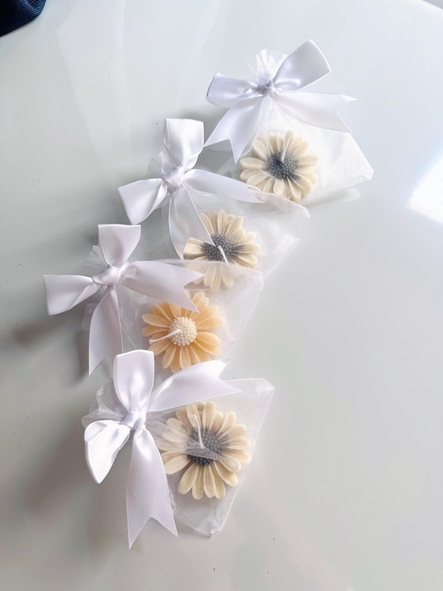 Daisy Flower Candle Favors Mixed Colors